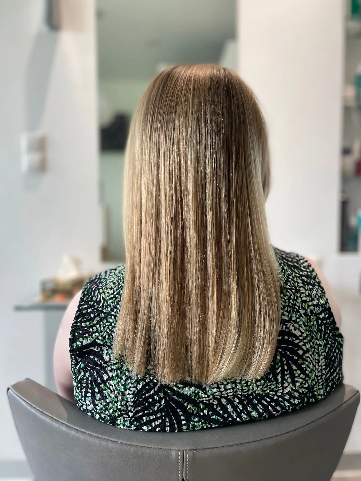 Subtelny refleks blond