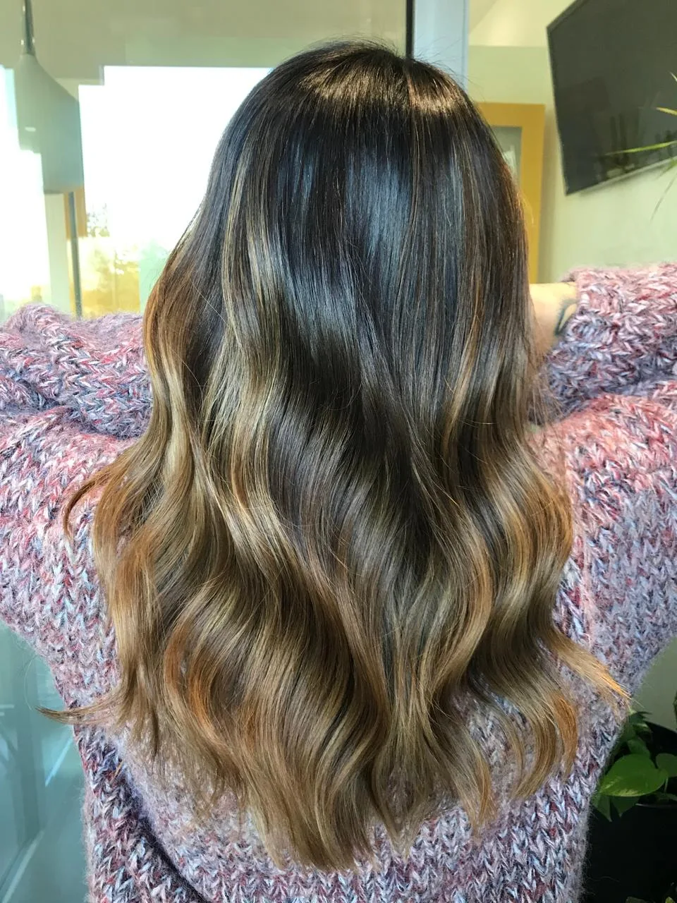 Chłodny bronde balayage